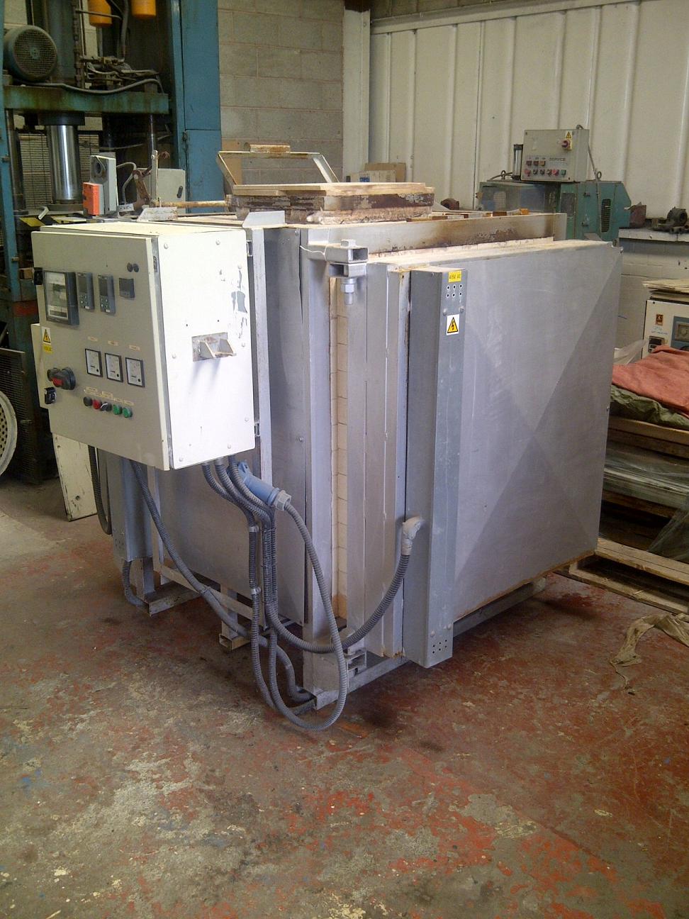 Electric Kiln, 20 cu ft internal capacity, 1300 oC, double door type complete with 2 cars.